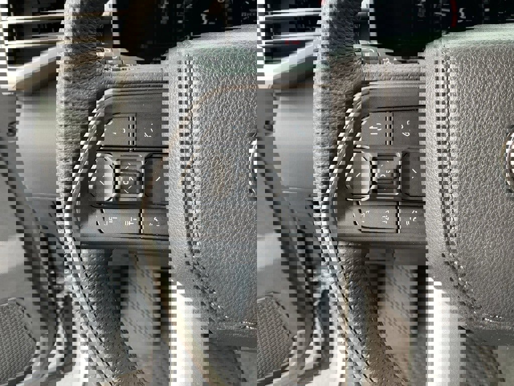 Used 2025 Toyota Tundra Limited image 7