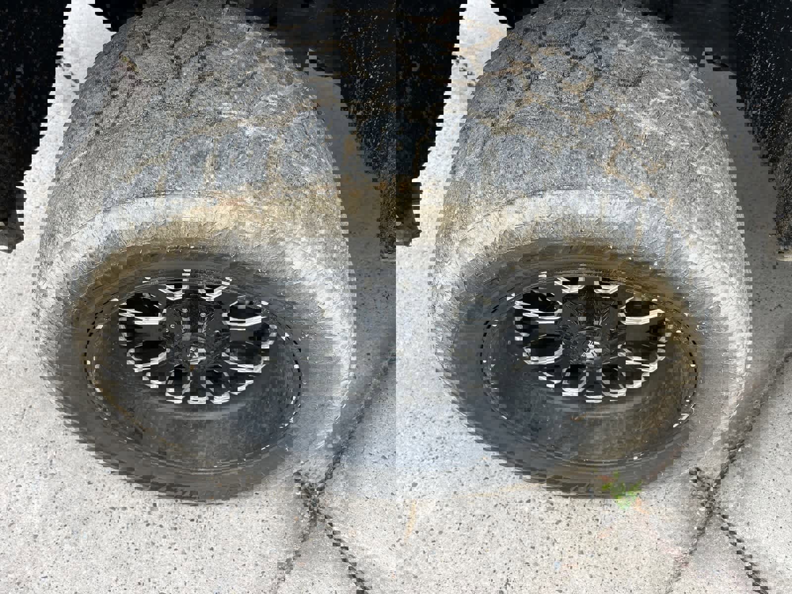 Used 2019 GMC Sierra 1500 SLE w/ SLE Value Package image 19