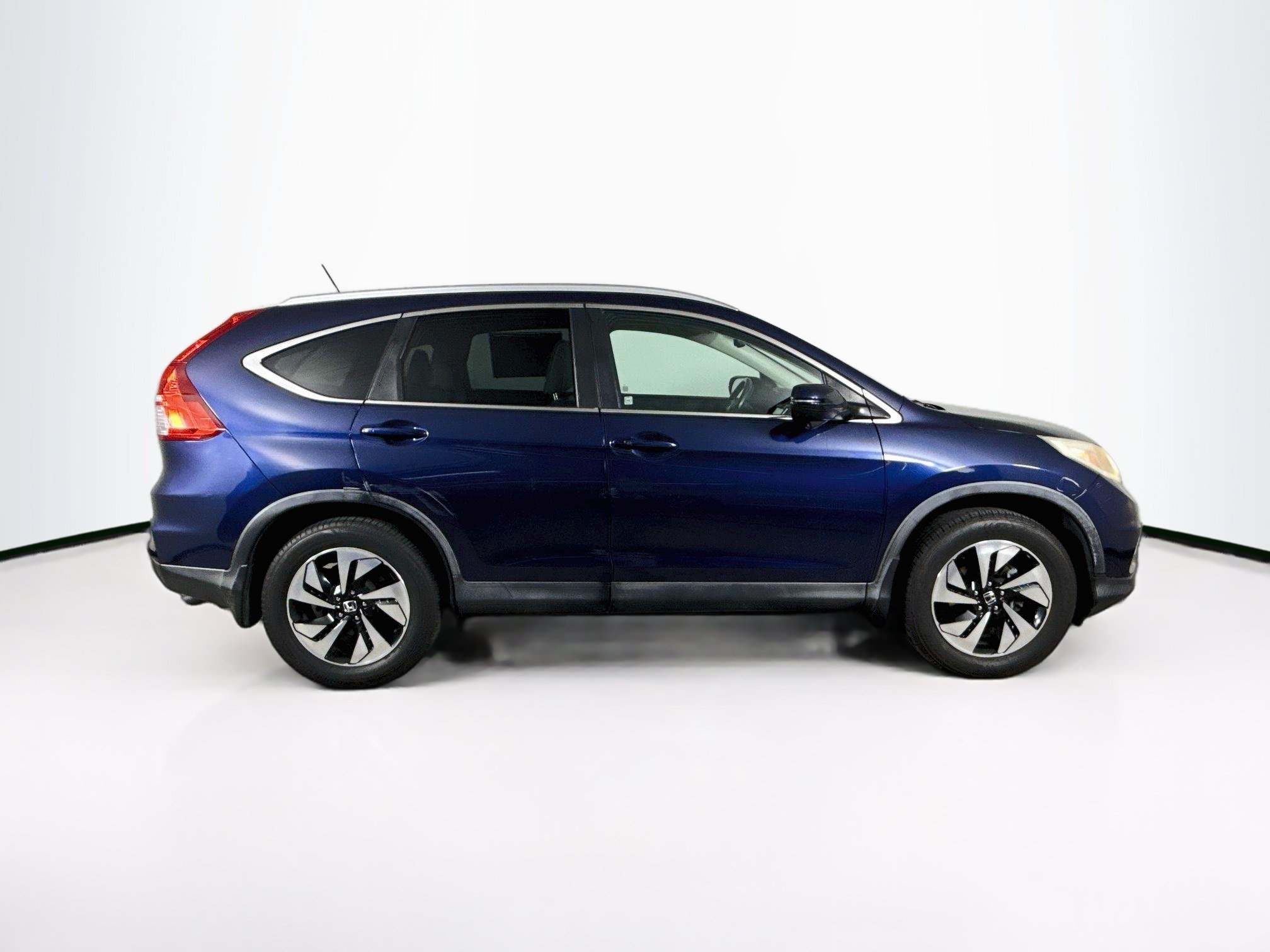 Used 2015 Honda CR-V Touring image 2