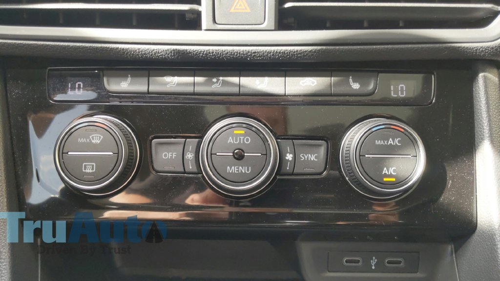 Used 2023 Volkswagen Jetta SE FWD image 27