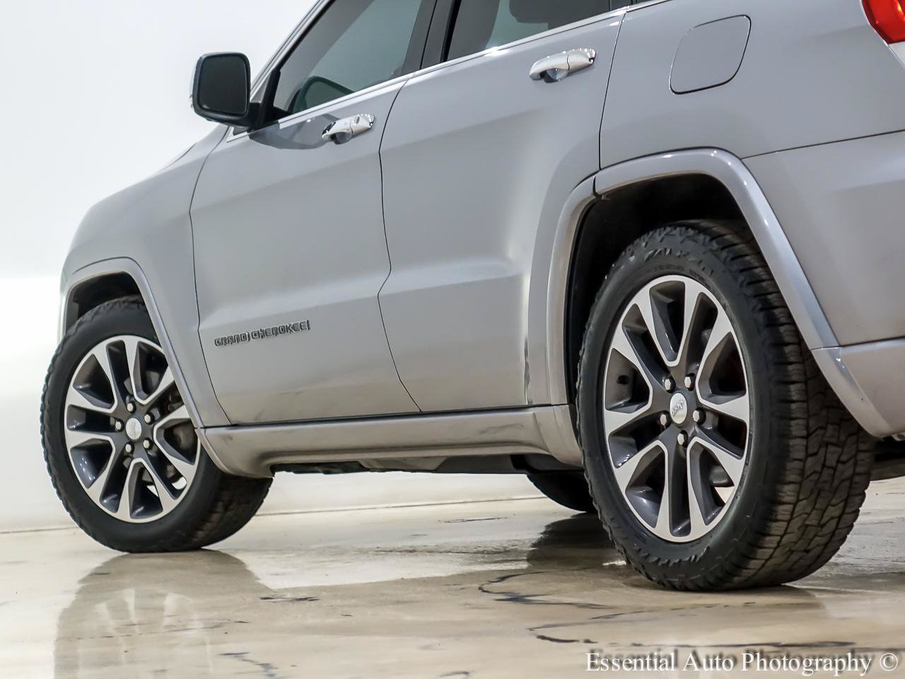 Used 2018 Jeep Grand Cherokee Overland AWD/4WD image 11