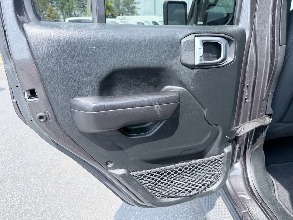 Used 2021 Jeep Wrangler Unlimited Sport AWD/4WD image 30