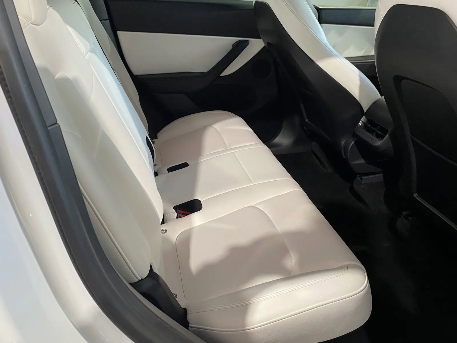 Used 2022 Tesla Model Y Performance image 7