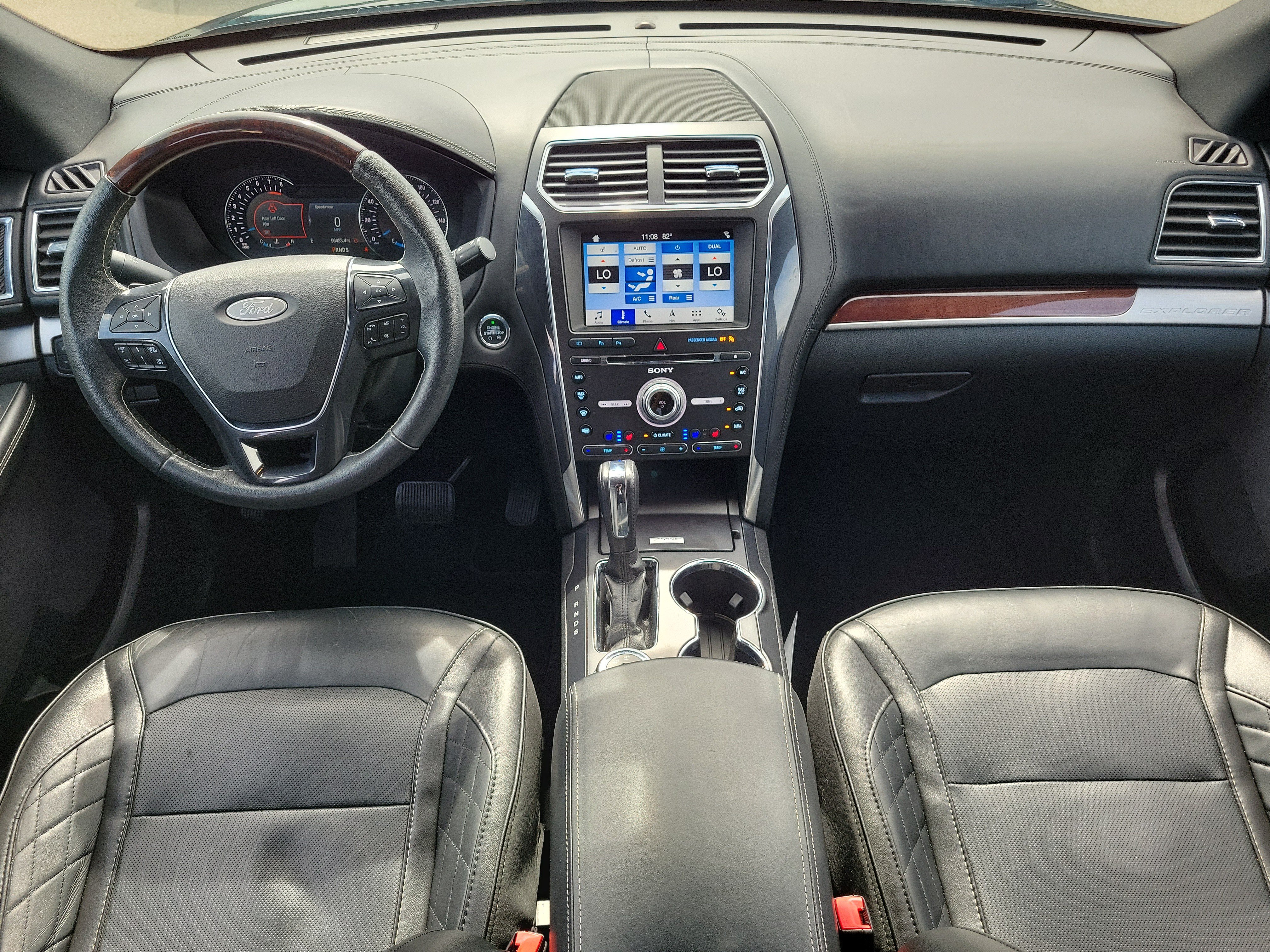 Used 2018 Ford Explorer Platinum AWD/4WD image 10
