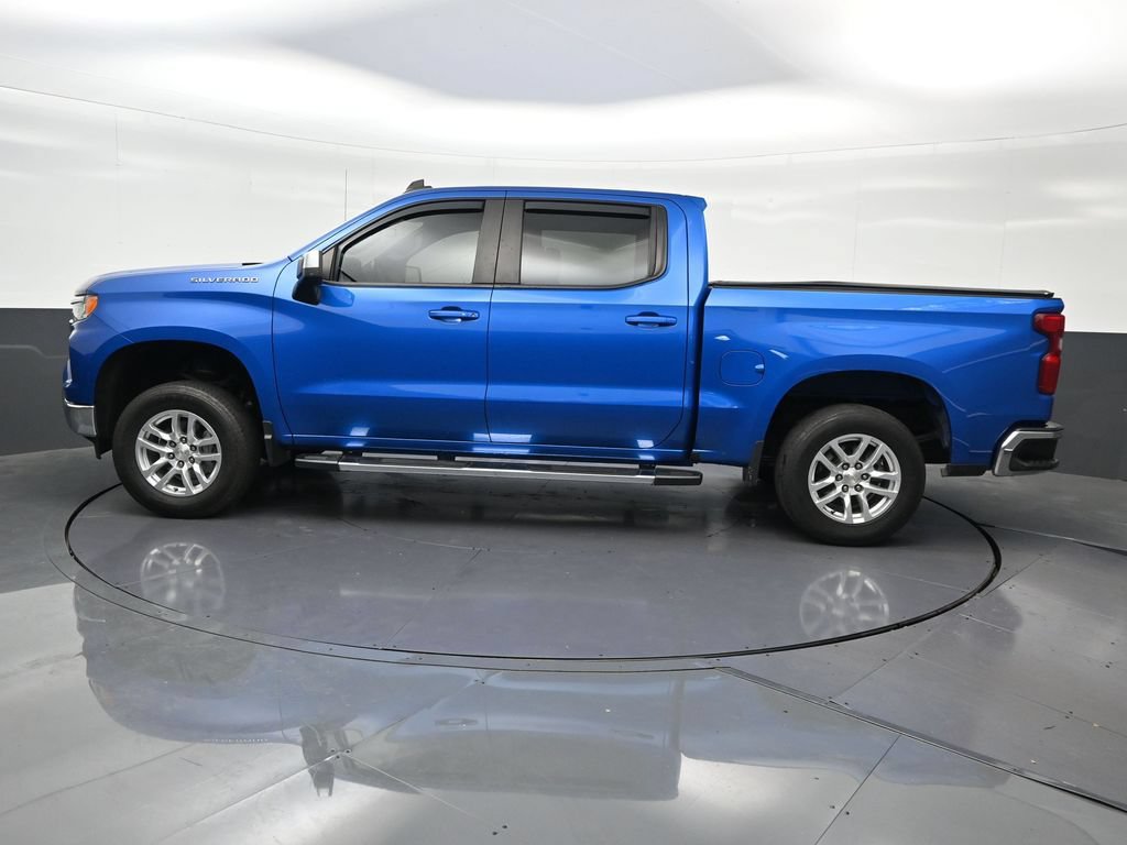 Used 2022 Chevrolet Silverado 1500 LT RWD image 2