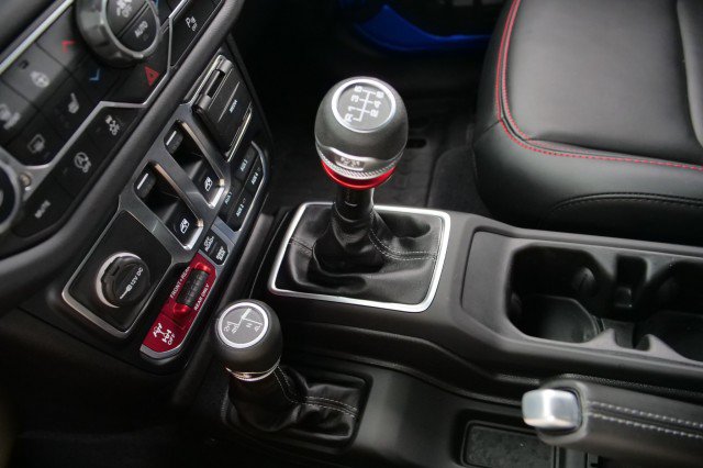 Used 2024 Jeep Wrangler Rubicon AWD/4WD image 25