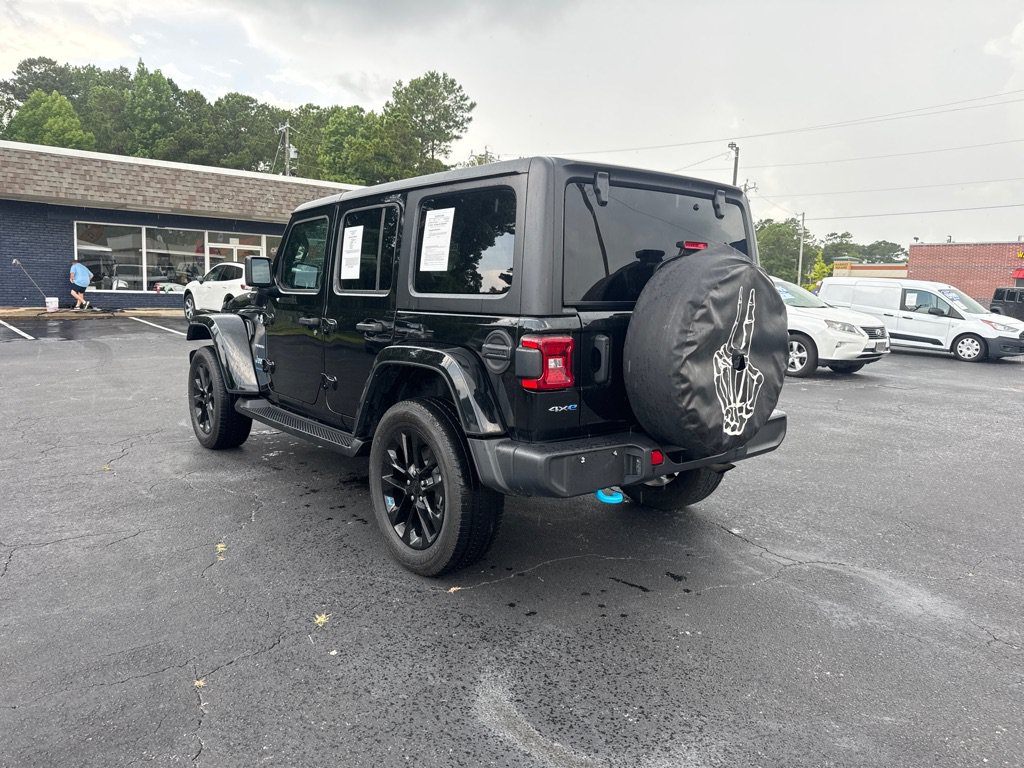 Used 2023 Jeep Wrangler Unlimited Sahara w/ Cold Weather Group AWD/4WD image 3