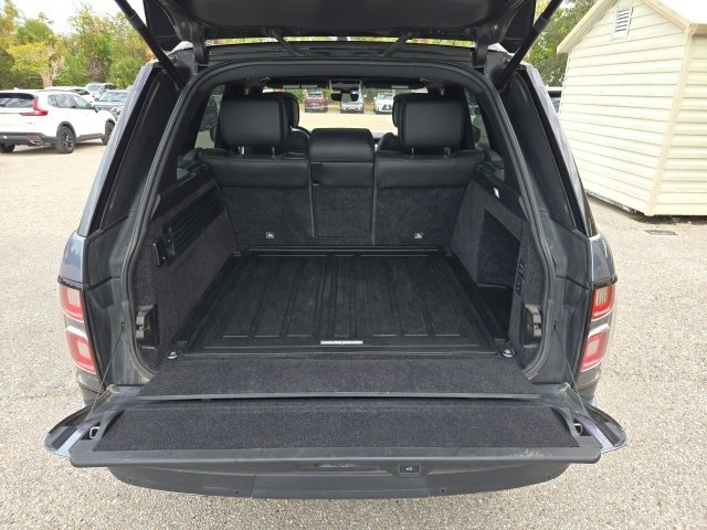 Used 2020 Land Rover Range Rover HSE image 10
