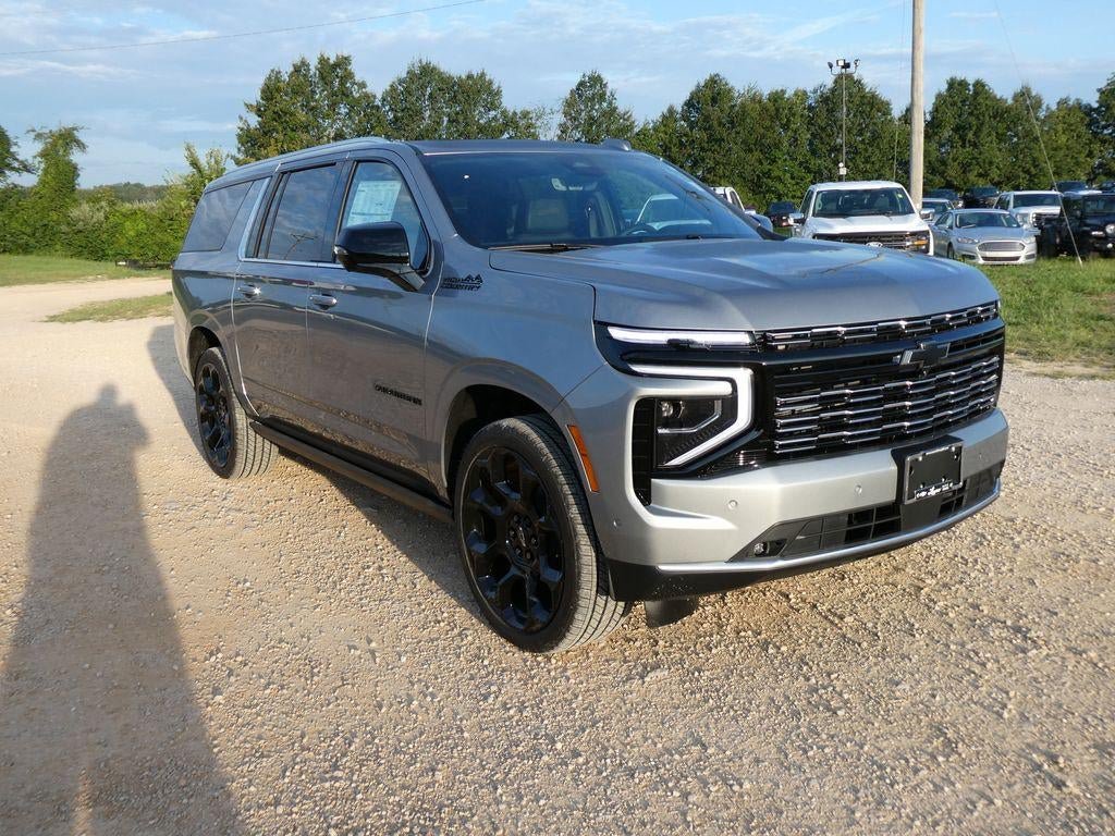 New 2026 Chevrolet Suburban High Country AWD/4WD image 8
