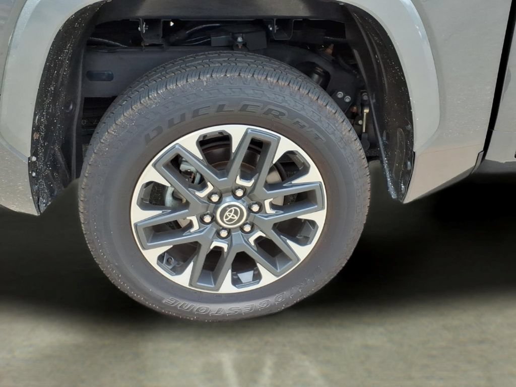 Used 2023 Toyota Tundra Limited AWD/4WD image 36