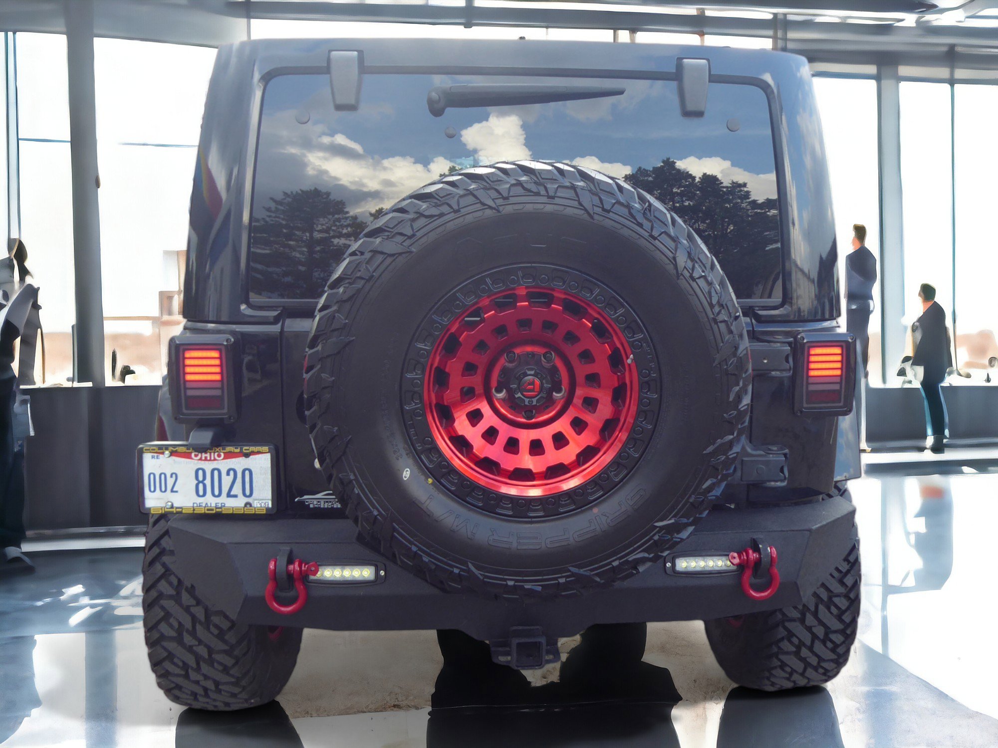 Used 2017 Jeep Wrangler Unlimited Sahara w/ Connectivity Group image 9