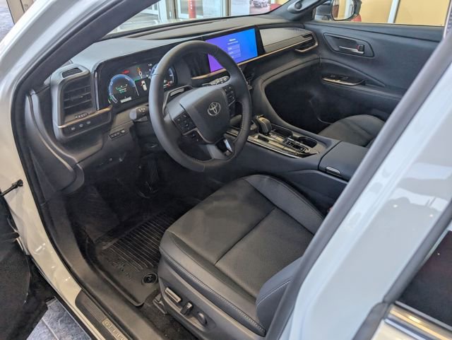 New 2025 Toyota Crown Signia w/ Advanced Technology Package image 13