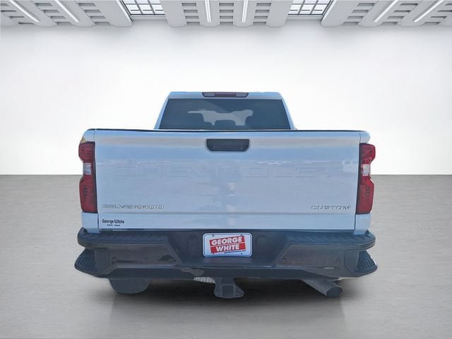 Used 2025 Chevrolet Silverado 2500 Custom w/ Custom Value Package AWD/4WD image 5