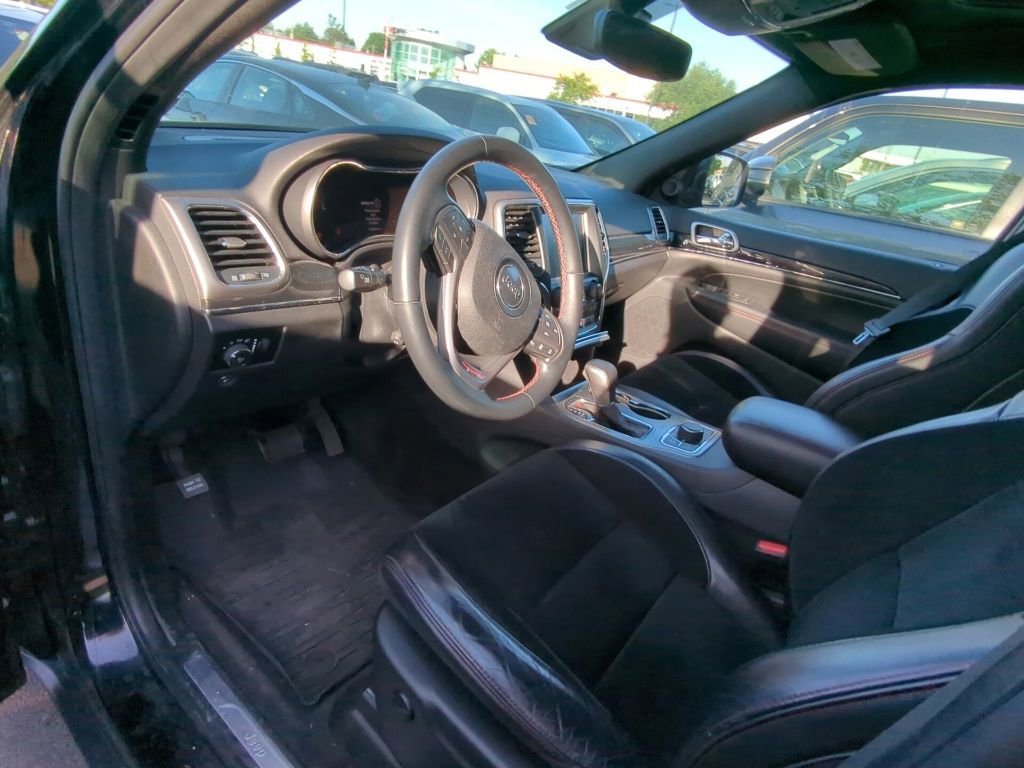 Used 2017 Jeep Grand Cherokee Trailhawk w/ Trailhawk Luxury Group AWD/4WD image 7