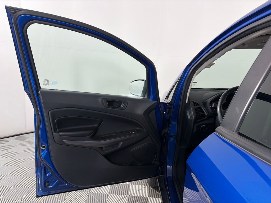 Used 2019 Ford EcoSport SES w/ SES Black Appearance Package image 10