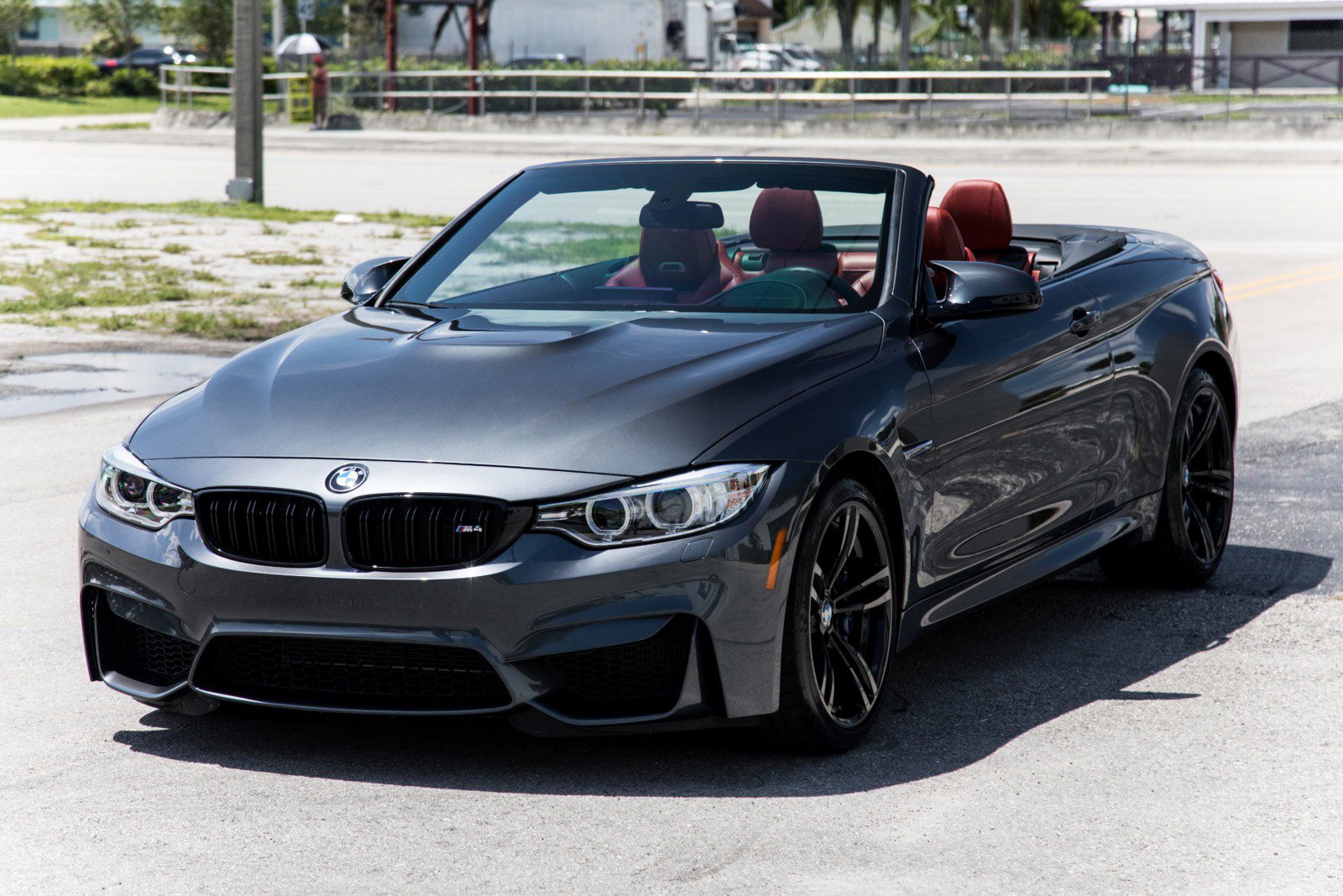 Used 2016 BMW M4 Convertible image 7
