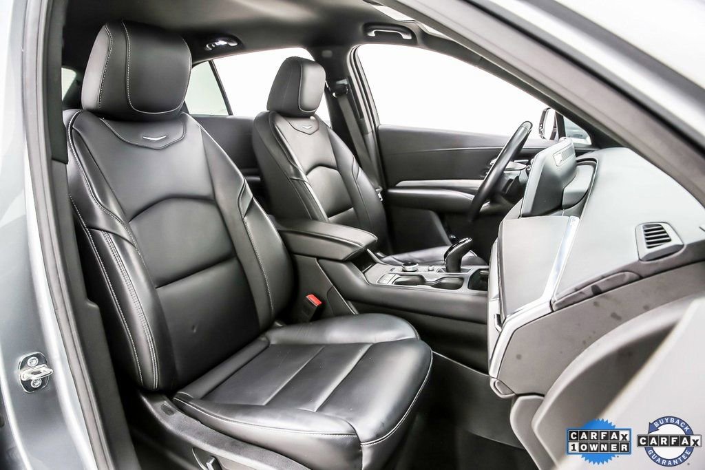 Used 2024 Cadillac XT4 Premium Luxury image 33