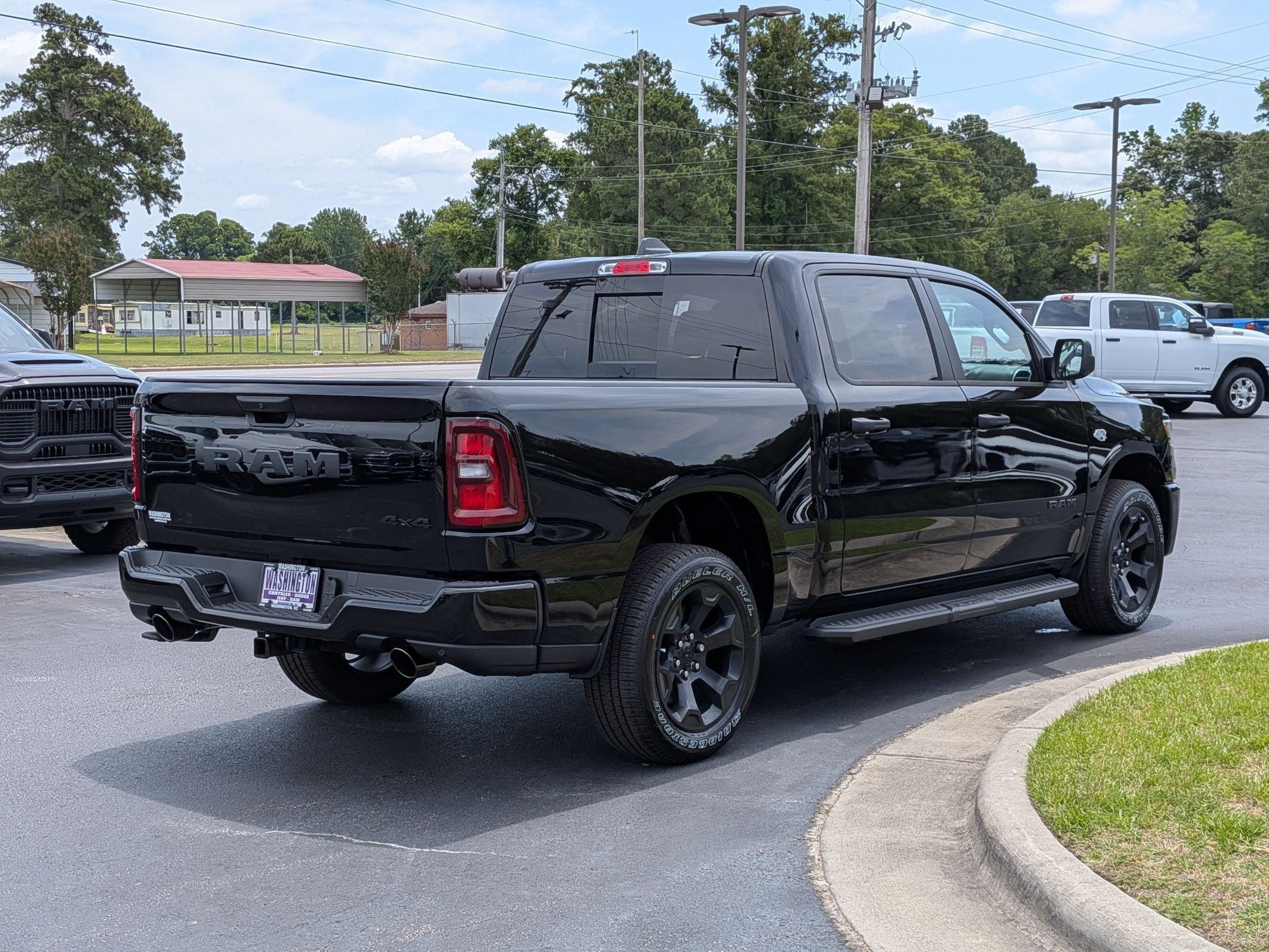 New 2026 RAM 1500 Express AWD/4WD image 5