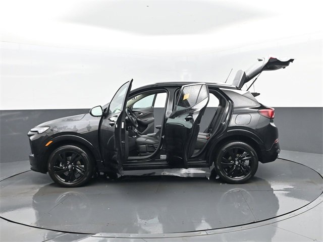 Used 2024 Buick Encore GX Sport Touring image 29