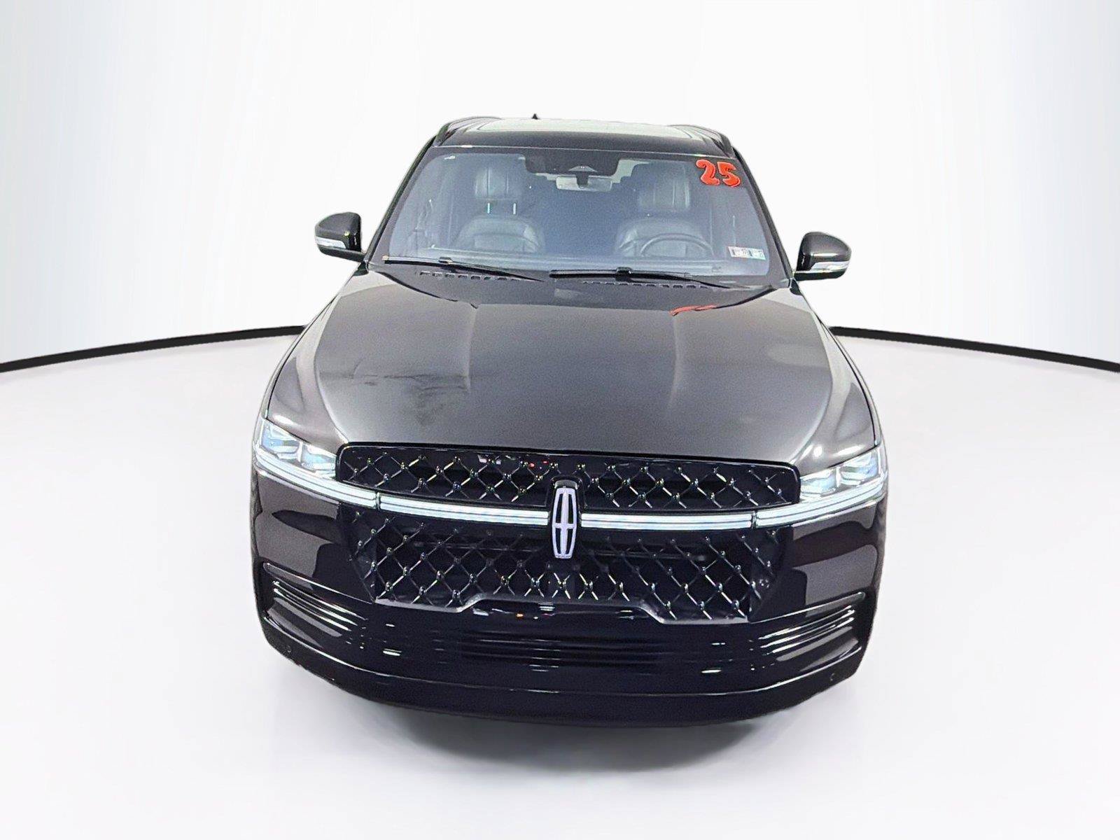Used 2025 Lincoln Navigator L Reserve w/ Jet Appearance Package AWD/4WD image 13