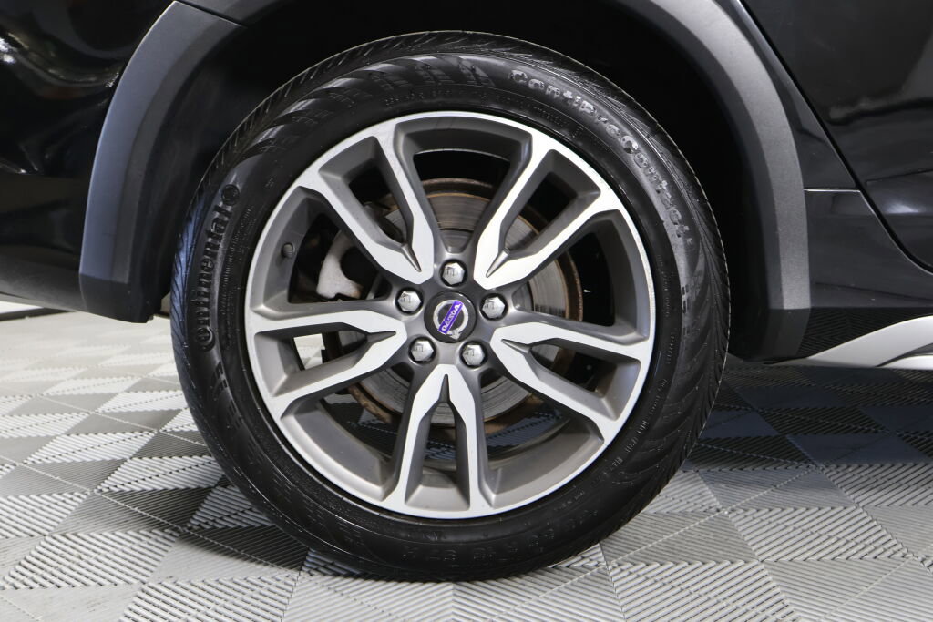 Used 2016 Volvo V60 T5 Cross Country Platinum image 7