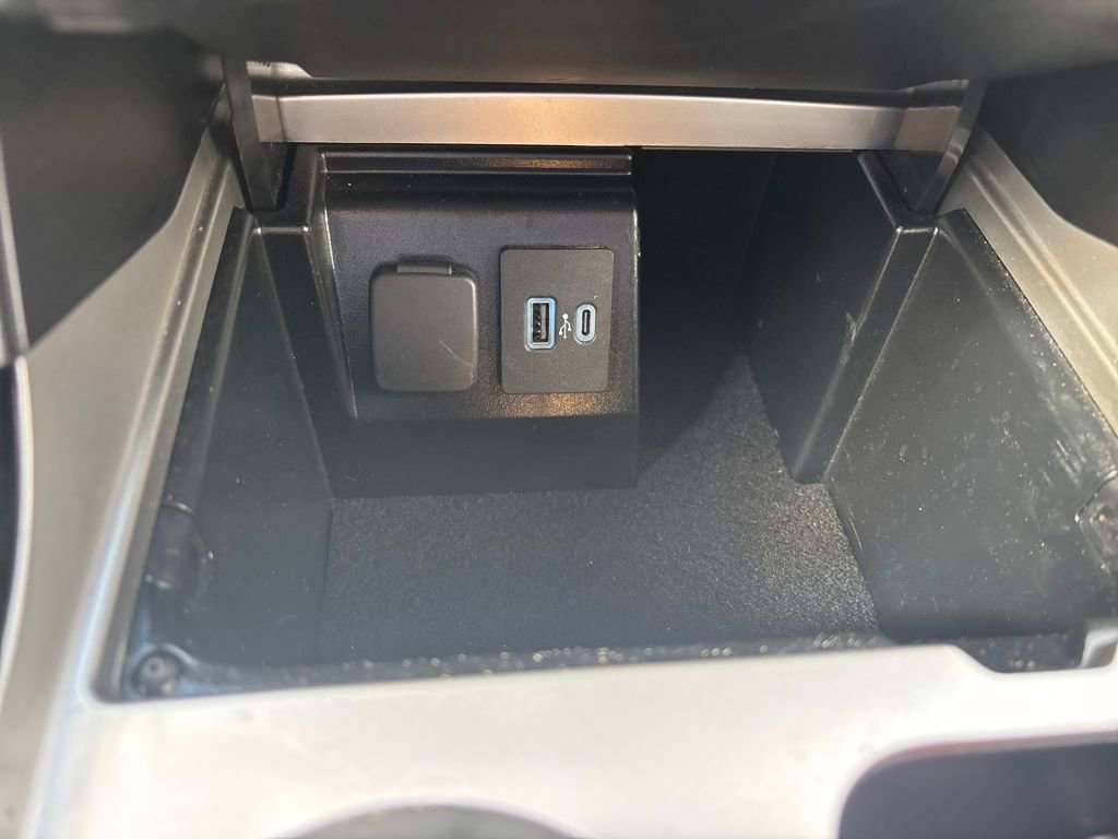 Used 2022 Ford Explorer ST w/ ST Street Pack image 25