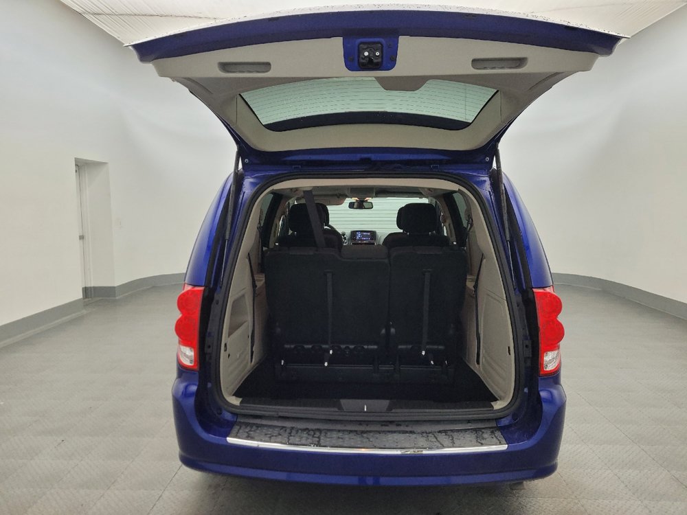 Used 2019 Dodge Grand Caravan SE FWD image 29