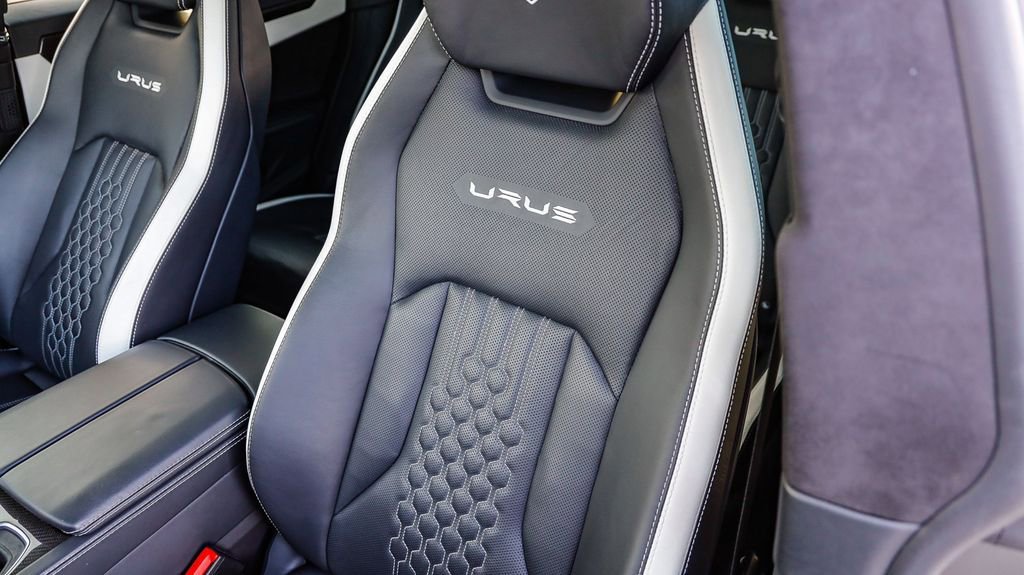 Used 2023 Lamborghini Urus S image 30