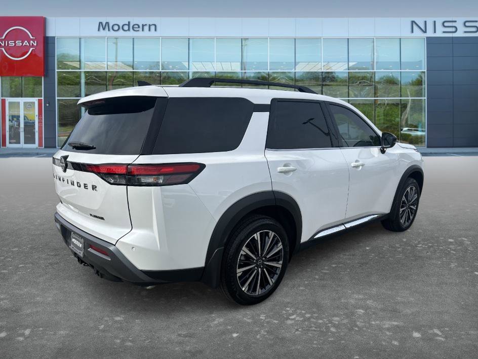 Certified 2026 Nissan Pathfinder Platinum image 5