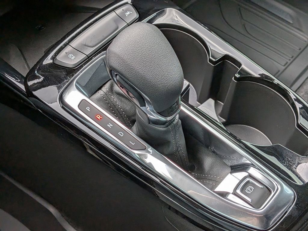 New 2026 Chevrolet Trax LT w/ Sunroof Package FWD image 20
