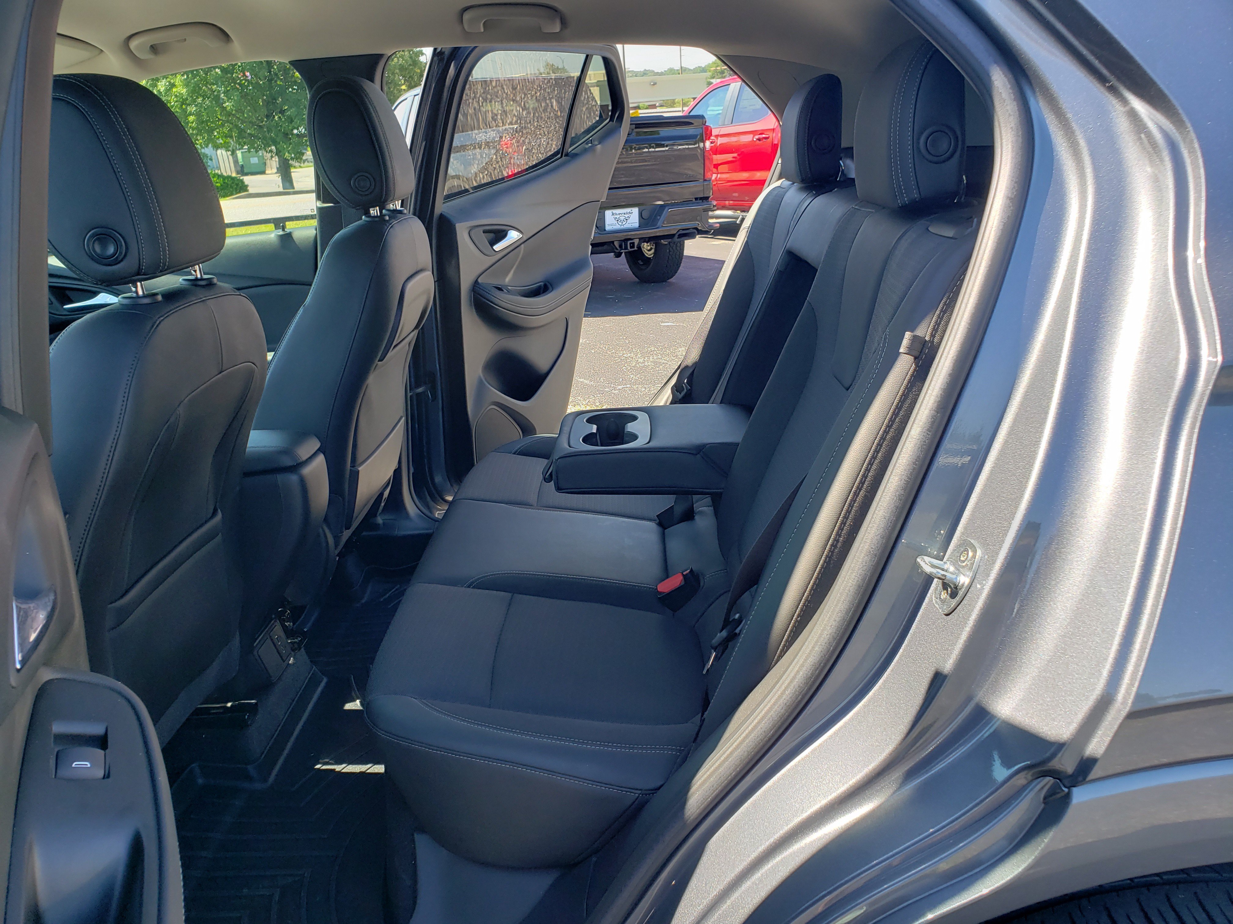 Used 2022 Buick Encore GX Select w/ Sport Touring Package FWD image 29