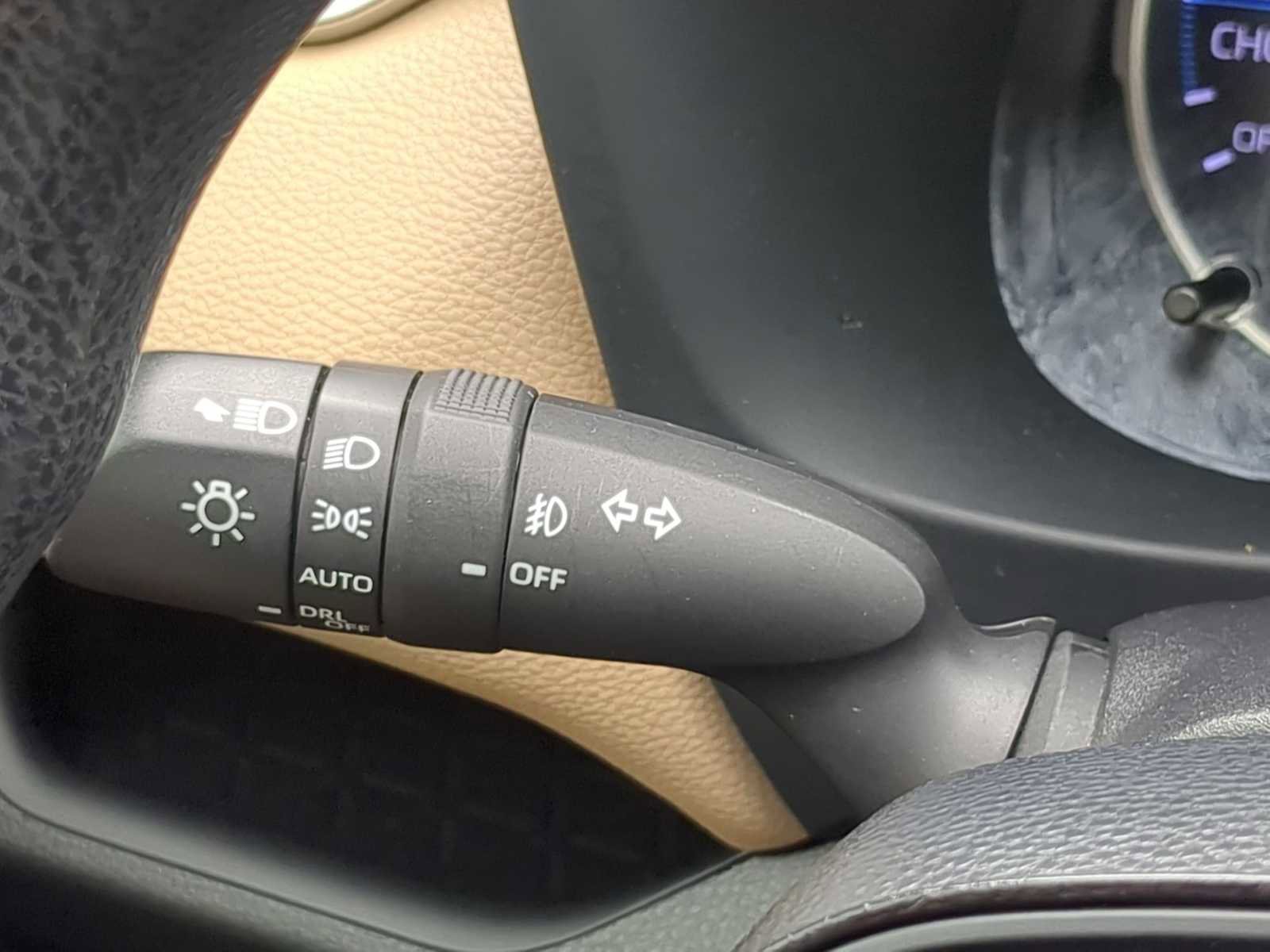 Used 2020 Toyota RAV4 XLE image 29