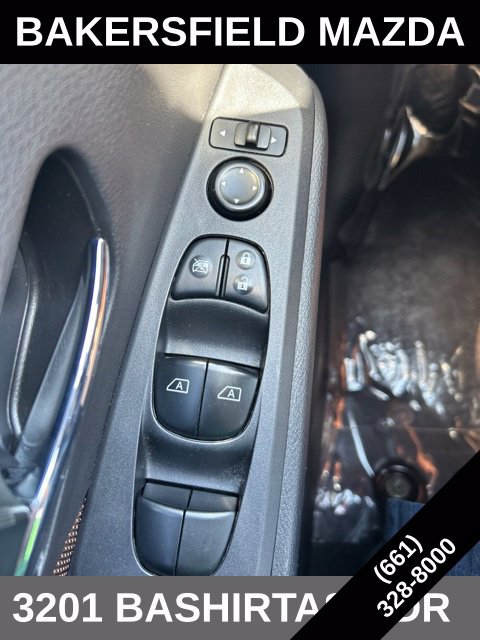 Used 2023 Nissan Kicks SR FWD image 12