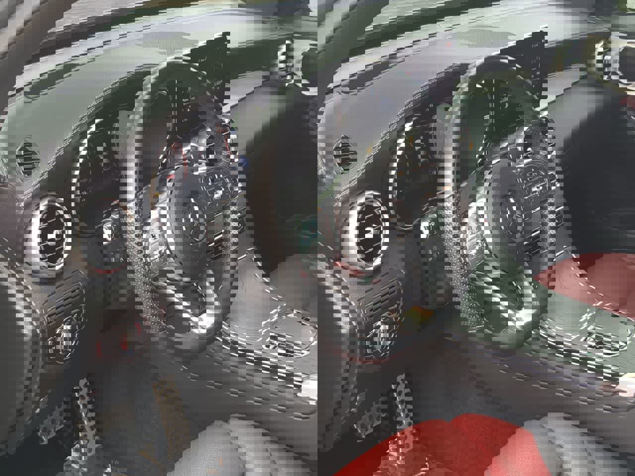 Used 2022 Mercedes-Benz GLC 300 4MATIC Coupe image 10