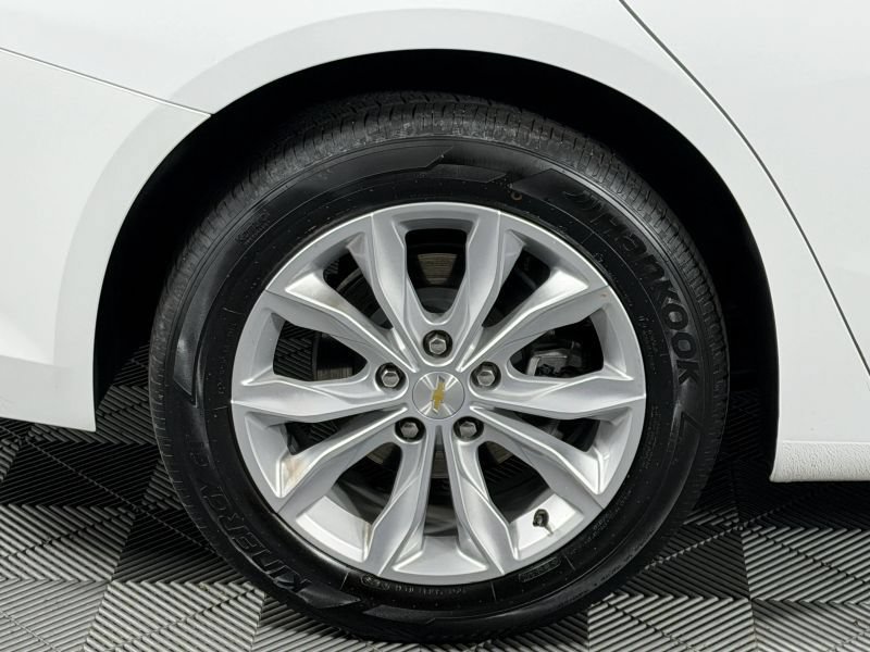 Used 2024 Chevrolet Malibu LT w/ LPO, Floor Liner Package FWD image 15