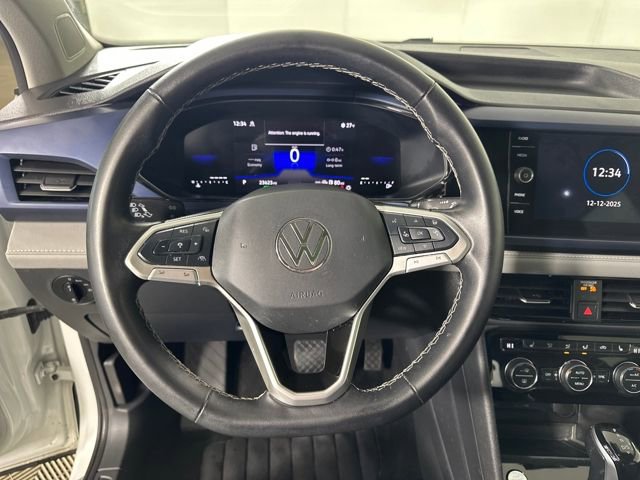 Used 2024 Volkswagen Taos SE image 15