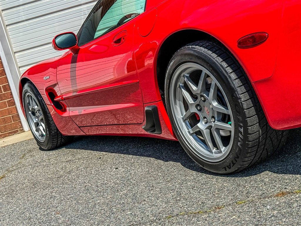 Used 2002 Chevrolet Corvette Z06 w/ Memory Pkg RWD image 21