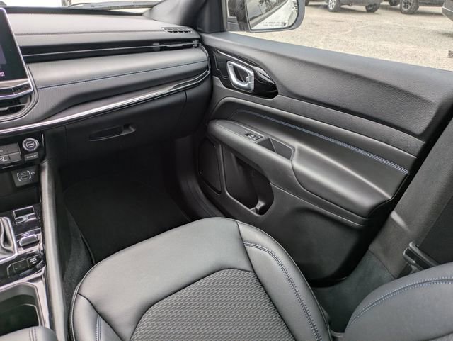 New 2026 Jeep Compass Latitude image 17