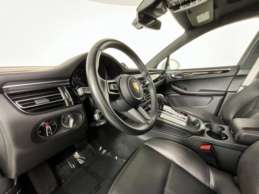 Used 2022 Porsche Macan AWD/4WD image 15