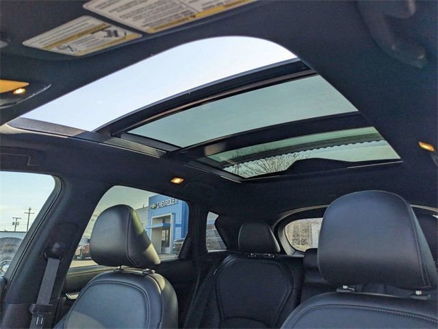 Used 2021 INFINITI QX50 Luxe w/ Appearance Package AWD/4WD image 24