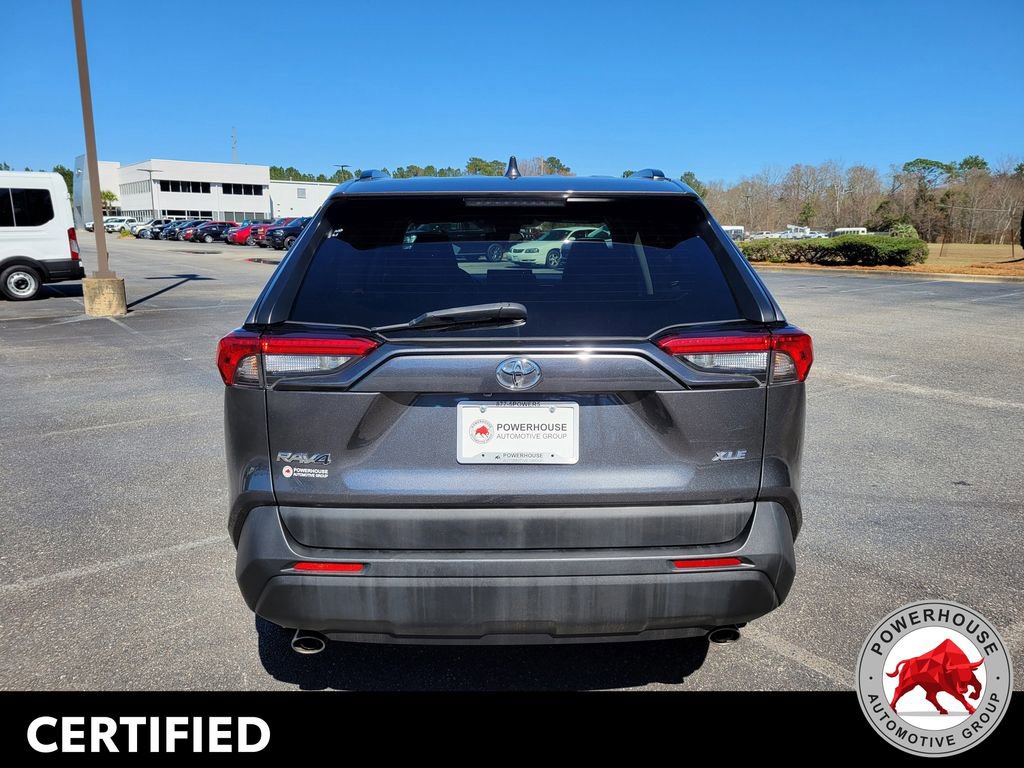 Used 2022 Toyota RAV4 XLE FWD image 5