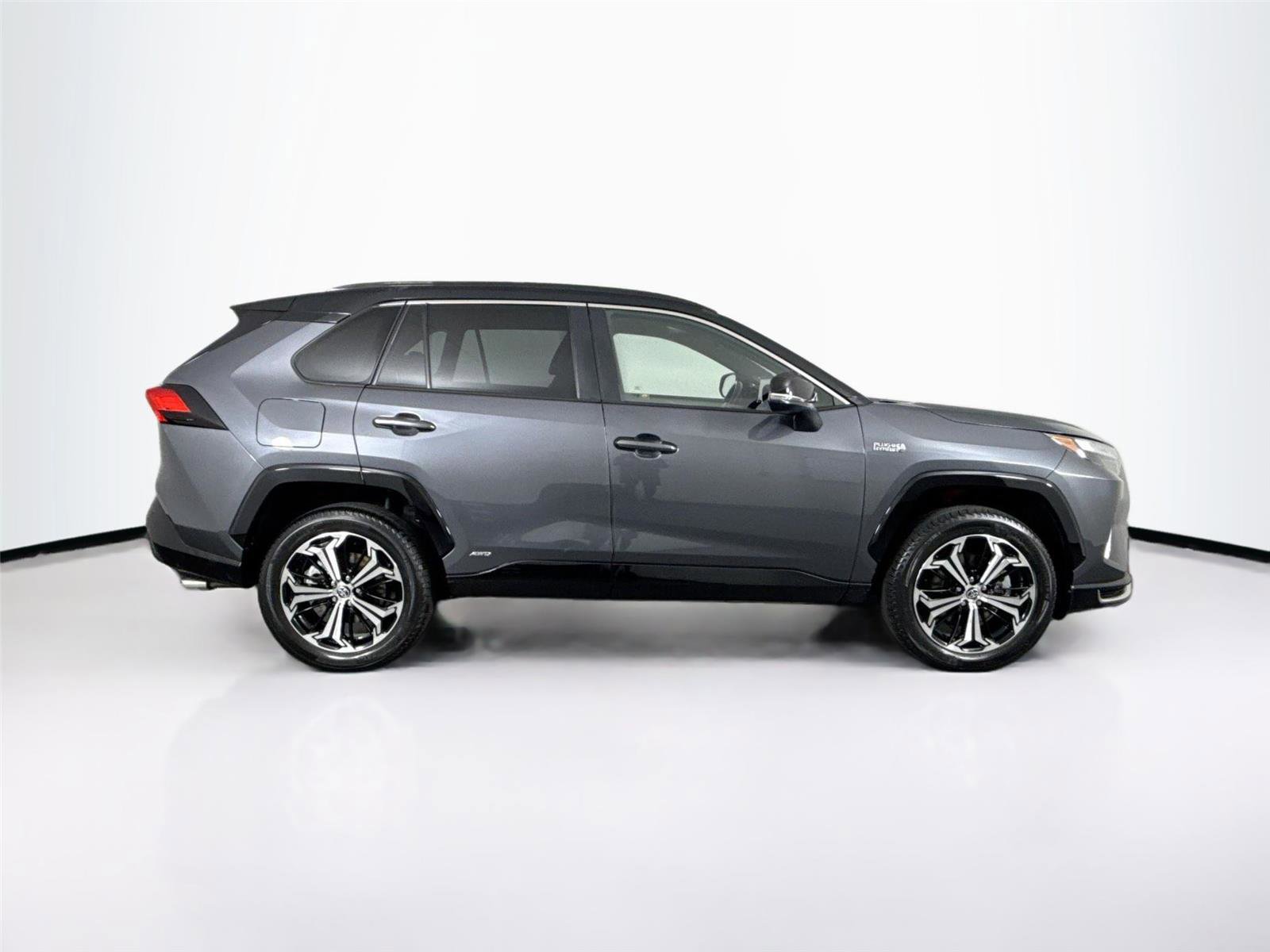 Used 2023 Toyota RAV4 XSE w/ Weather Package image 5