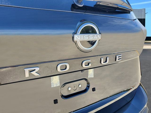 New 2026 Nissan Rogue S image 9