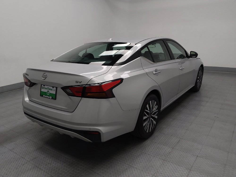 Used 2024 Nissan Altima 2.5 SV image 9