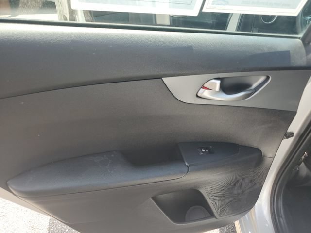 Used 2021 Kia Forte LXS FWD image 15