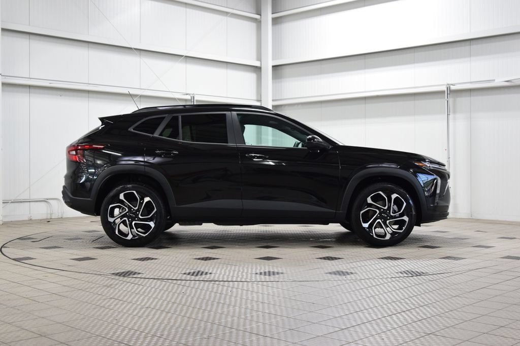 New 2026 Chevrolet Trax RS w/ Driver Confidence Package FWD image 9