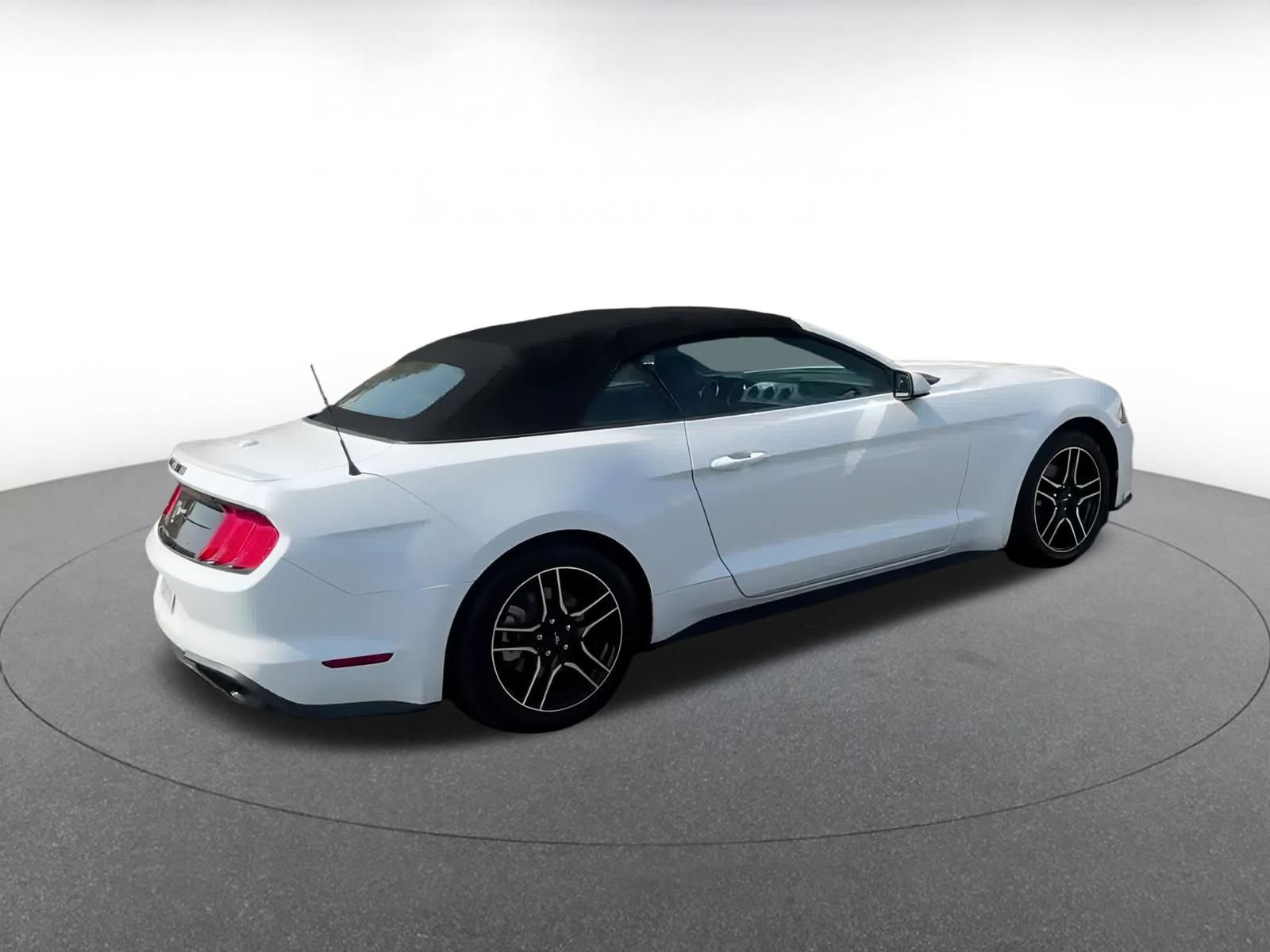 Used 2023 Ford Mustang Premium image 15