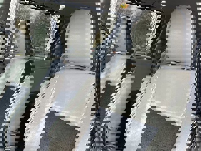 Used 2015 Toyota Sienna LE image 14