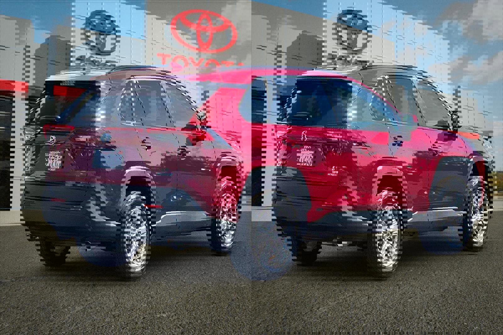 Certified 2022 Toyota RAV4 LE image 3