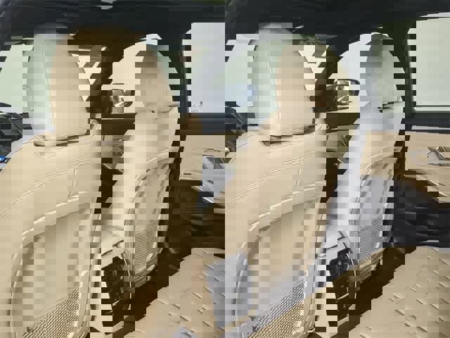 Used 2021 BMW 330i xDrive Sedan w/ Driving Assistance Package image 49